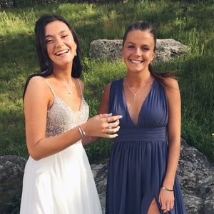 Meet your Posher, Cara